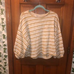 Striped, cropped shirt with balloon sleeves